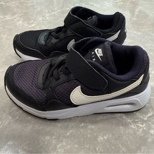 Nike Air Max Invigor Black Blue Mismatch Sneakers 12C EUC